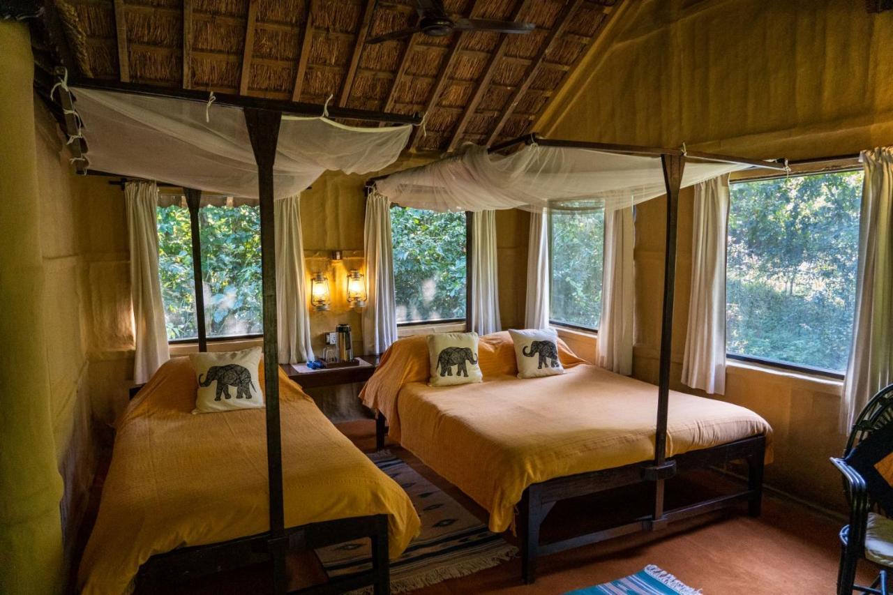 Tiger Tops Karnali Lodge Bardiya Buitenkant foto