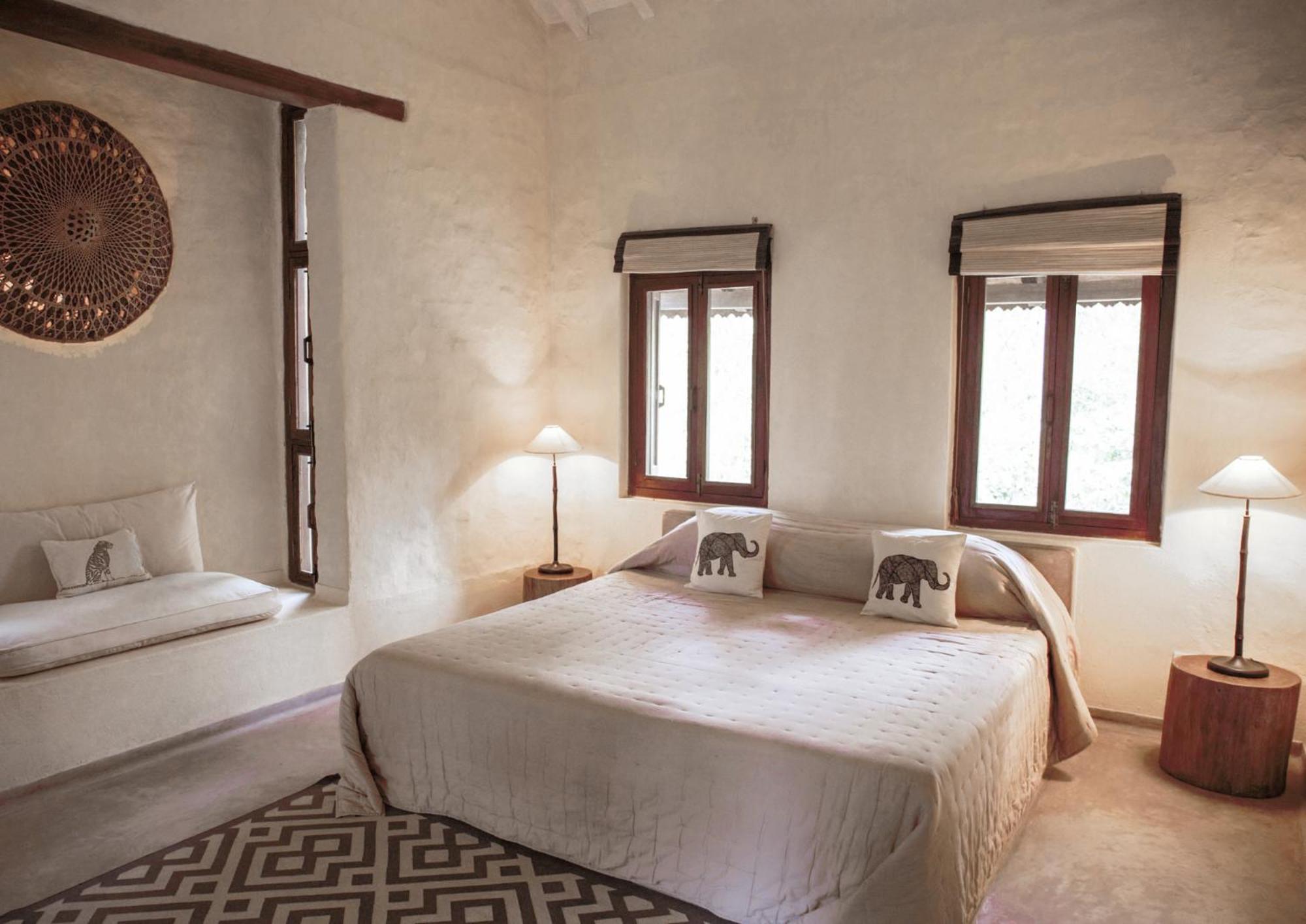 Tiger Tops Karnali Lodge Bardiya Buitenkant foto