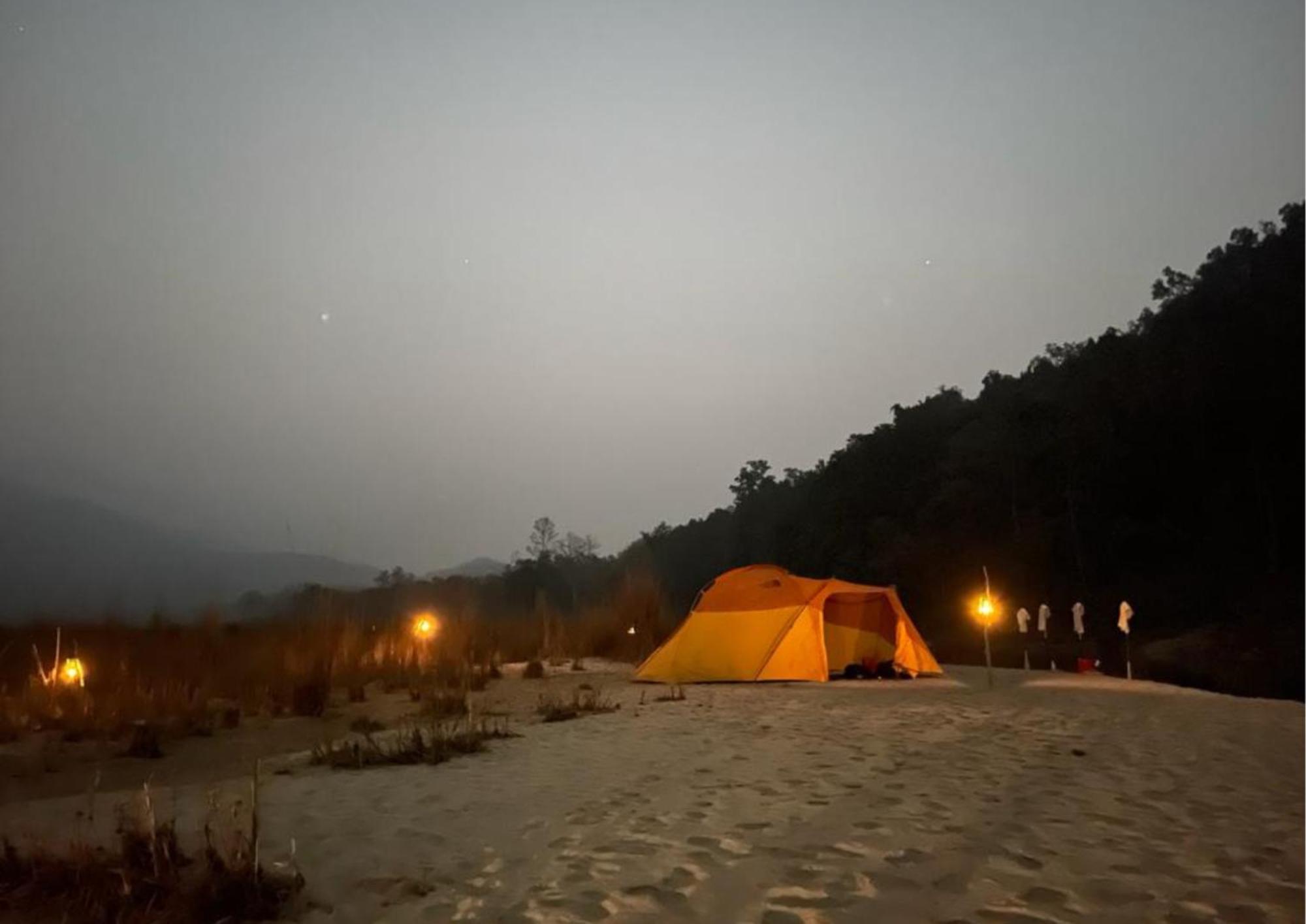 Tiger Tops Karnali Lodge Bardiya Buitenkant foto