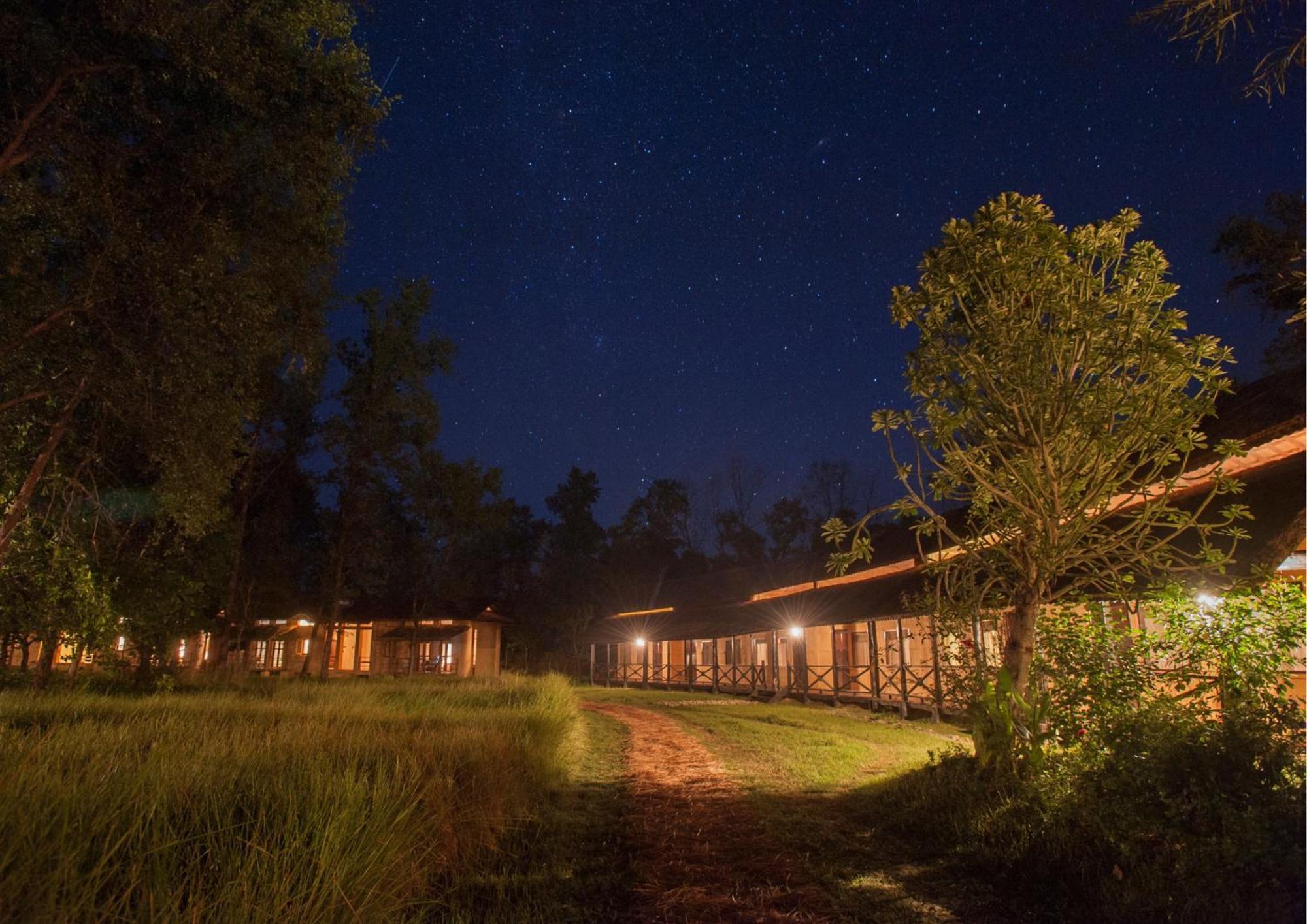 Tiger Tops Karnali Lodge Bardiya Buitenkant foto